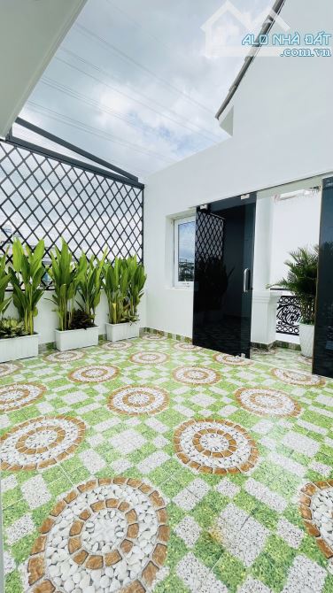 Đường Trần Thị Năm, Quận 12, hẻm 6m, 4.5x15m, 5 Tầng, 5.x tỷ - 6