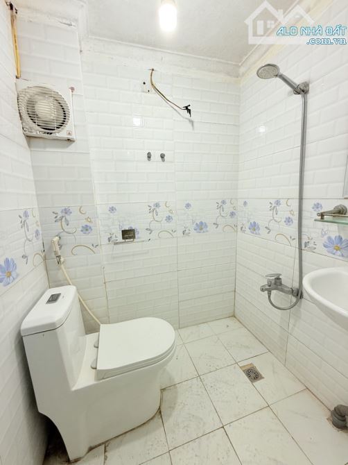 Thanh Xuân hàng hiếm: 25m*4tầng, ngõ thông, gần ô tô gần phố, chỉ nhỉnh 5tỷ - 4