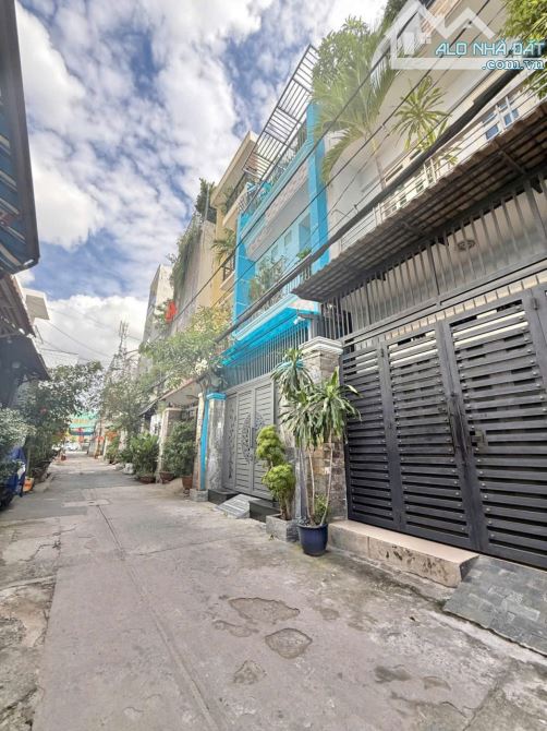 Nhà rộng 2 tầng Chế Lan Viên, gần Hồ Bơi Tây Thạnh, 3.95 tỷ - 4