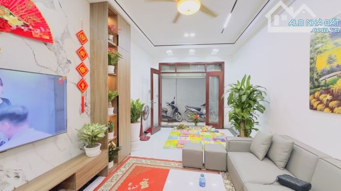 13.2 TỶ NHÀ 6 TẦNG NGÕ THÔNG KHINH DOANH PHỐ XUÂN THỦY CẦU GIẤY - 4