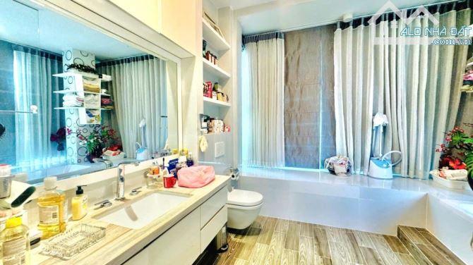 Bán Biệt Thự Đẹp 5 Tầng, Thang Máy, Có Hầm, 200m2, 10x20m, Chỉ 58 Tỷ 5, Tân Hưng, Quận 7 - 4