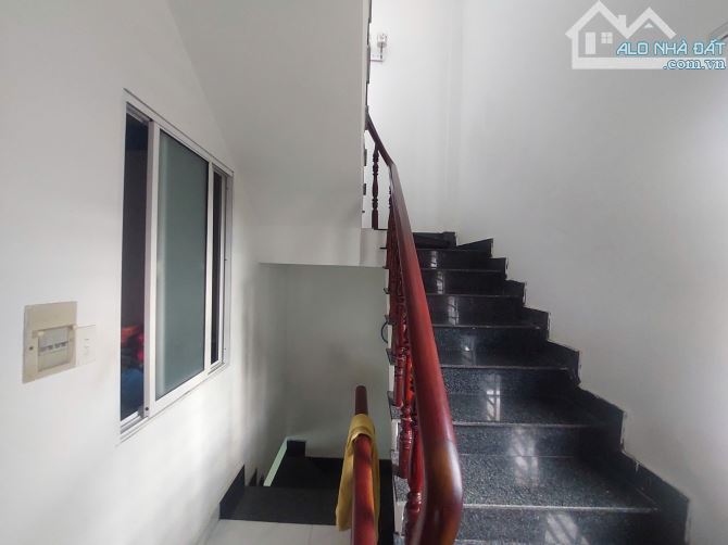 NHÀ HIẾM – HẺM XE HƠI – GẦN ĐỖ XUÂN HỢP – PHƯỚC LONG B – 1 TRỆT 2 LẦU – GIÁ CHỈ 5.X TỶ - 4