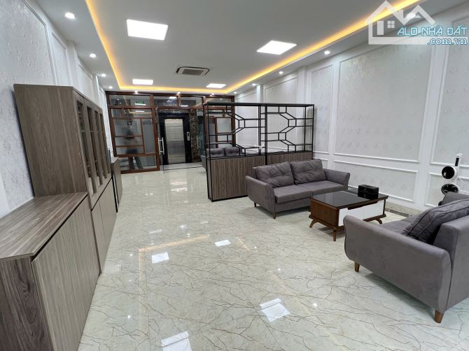 Cho thuê nhà Trung Yên 11 dt 95mx 7 tầng, thang máy, nhà mới, 68tr/th - 4