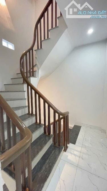 SIÊU PHẨM NHÀ ĐẸP LÔ GÓC – 5 TẦNG FULL ĐỒ – Ở NGAY – 6.2 TỶ - 4