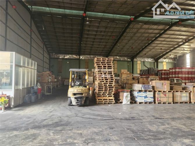 XT538 Kho lưu trữ, vận hành chứa kho bãi, sân bãi rộng thích hợp Cont xuất nhập 24h - 4