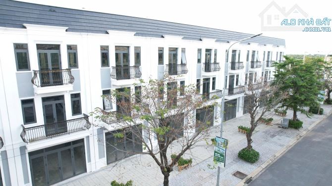 Căn góc LK HUD Chánh Mỹ,DT 140m2,mặt đường Nguyễn Văn Cừ,mặt sông Sài Gòn,tiến độ giãn - 2