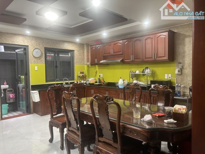 MẶT TIỀN KHU TÊN LỬA – ĐƯỜNG SỐ 28 – 100M² – 4 TẦNG – 5PN – SÂN THƯỢNG – 15 TỶ - 4