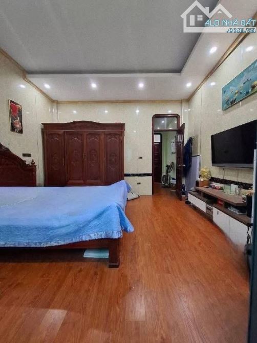 78M CẦU GIẤY, GARA Ô TÔ, Ô TÔ TRÁNH, GẦN PHỐ, 2 THOÁNG - 24,5 TỶ - 4