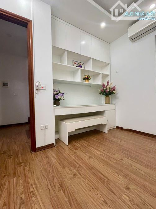 DÂN XÂY - NỘI THẤT XỊN SÒ - TRUNG TÂM CẦU GIẤY - 30M Ô TÔ. - 11.5 TỶ - 4