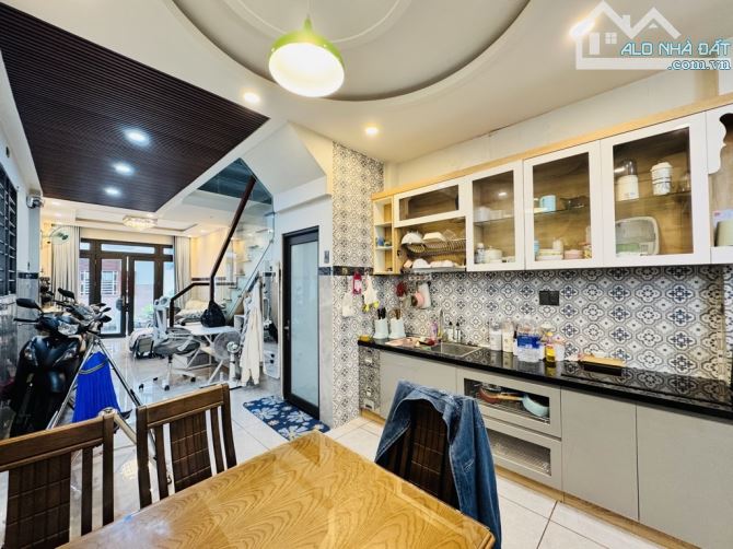 Nguyễn Gia Trí hẻm xe hơi khu VIP hiếm nhà bán sát mặt tiền chỉ 10,2 tỷ - 4