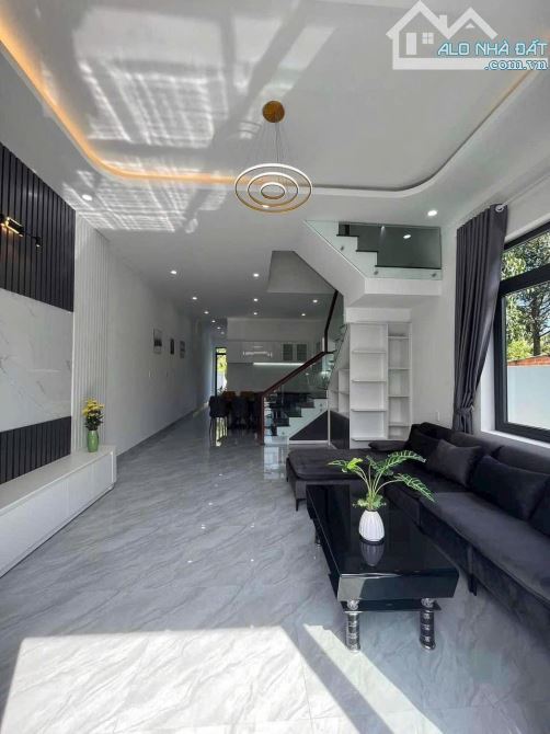 NHÀ MÊ MỚI XÂY THIẾT KẾ HIỆN ĐẠI HẺM VẠN XUÂN - Loctran - 4