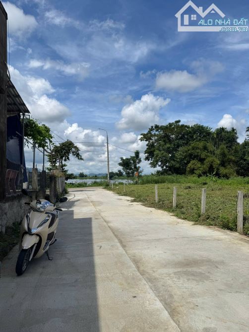 Đất 2 mặt tiền biệt thự nhà vườn - 260m2 ngang 10 nở hậu - Đường bê tông 6m - View mát mẻ - 4