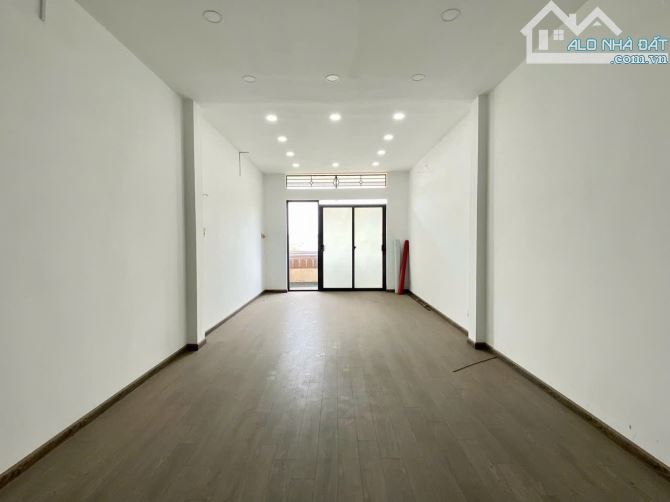 Cho thuê nhà đẹp 3 lầu mặt tiền Cách Mạng Tháng 8 gần nhà thờ Biên Hòa giá chỉ 15 triệu - 4