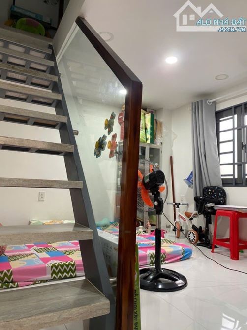 😳HỮU DUYÊN😳 NHỈNH 2đ - NHÀ PHỐ Q7- 2TẦNG - 19M2- gần KDC NAM LONG. 🤩🏡🏡🏘️ - 4
