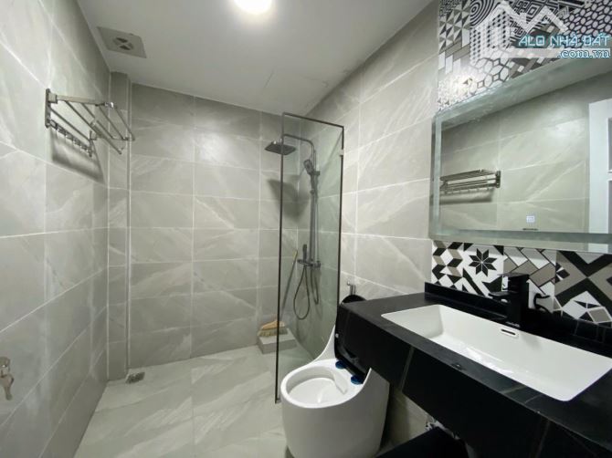 Tòa văn phòng Nguyễn Khang ô tô vào nhà kinh doanh 45m 6 tầng MT4m giá 17.9 tỷ - 4