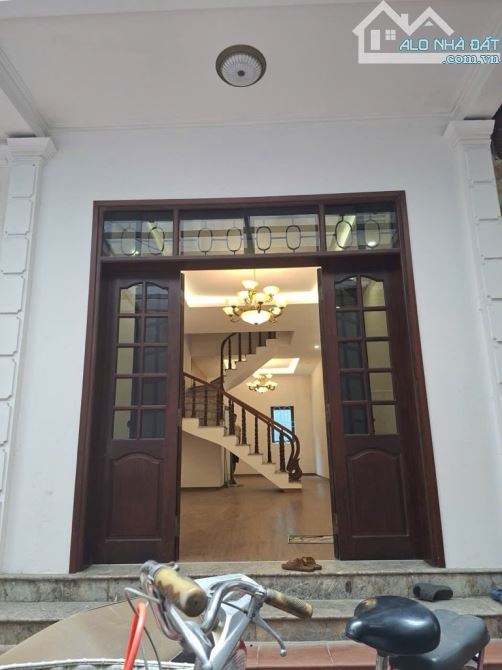 BÁN NHÀ THANH AM – VIỆT HƯNG – 61M² – 3 TẦNG – 4 NGỦ – GIÁ 6.7 TỶ - 4