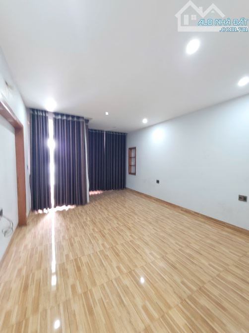 nhà 1 trệt 3 lầu 120,9m2 12ty TL MT đường Hai Bà Trưng p.Đông Hòa Tp.Dĩ An - 4