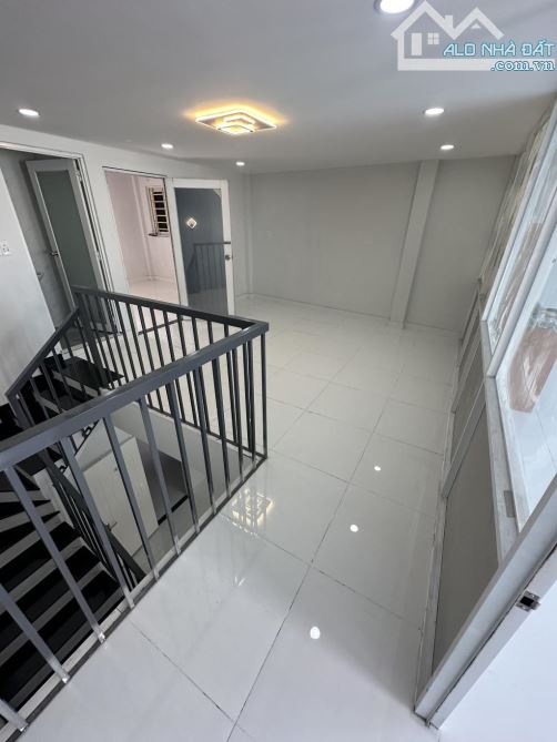 Bán nhà mới đẹp lung linh đường Huỳnh Thiện Lộc , Hoà Thạnh ,Tân Phú  Dt : 70m2-Nhỉnh 5tỷ - 4