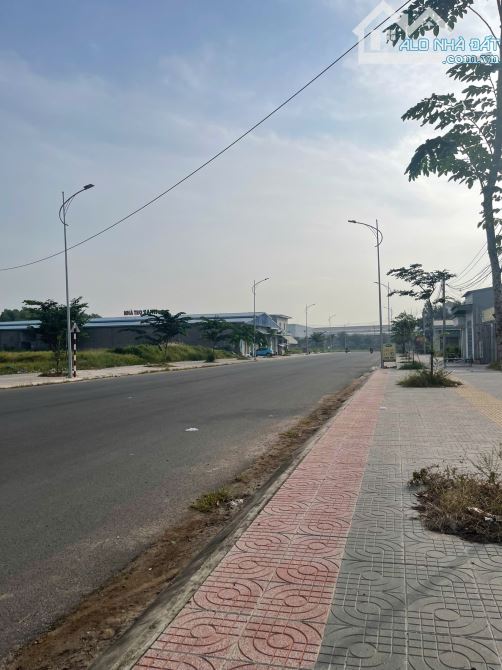 BÁN ĐẤT MẶT TIỀN ĐƯỜNG D10 - MỸ XUÂN - PHÚ MỸ. ĐƯỜNG RỘNG 30M - 4