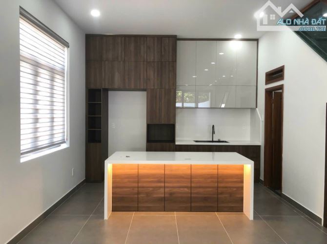 Nhà căn góc hai mặt tiền Thạnh lộc 15 diện tích năm nhân 20 - 4