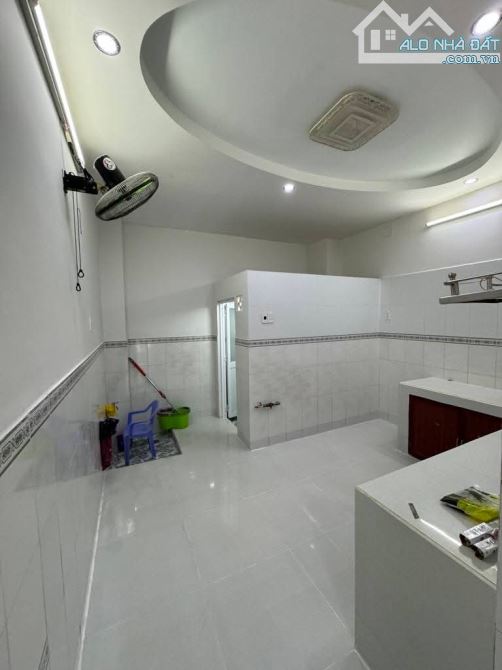 BÁN GẤP NHÀ HXH 2 TẦNG 100M2(4X25)-AN LẠC-BÌNH TÂN -GẦN KHU TÊN LỬA - 4