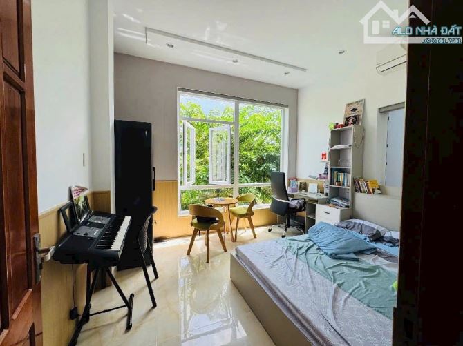 Bán nhà 3 tầng đường Trịnh Lỗi - Nam Việt Á, Đoạn giữa, nhà đẹp - 4