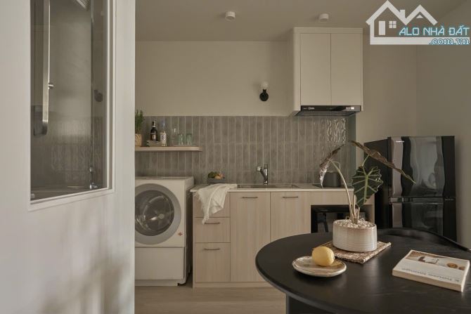 CĂN HỘ TÁCH BẾP LUXURY FULL NỘI THẤT BAN CÔNG CỰC ĐẸP Ở QUẬN 1 - 4