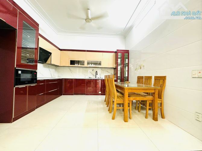 Nhà 90m2- 3 tầng full nội thất Thiên Lôi, vị trí gần ngay AEON, đường rộng 15m, vỉa hè 5m - 4