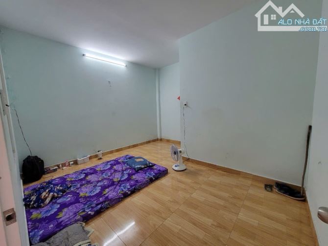 Bán nhà 92m² Ngang lớn 6.5m,Q12 Hiệp Thành 13, nhà cấp 4 còn mới,giá 4.8 tỷ - 4