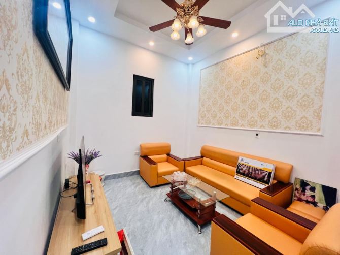 🏡 BÁN NHÀ LÔ GÓC HÀO NAM – PHÂN LÔ – 73/90M² – 4 TẦNG – Ô TÔ TRÁNH – NHỈNH 21 TỶ - 4