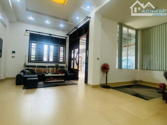 NHÀ BIỆT THỰ HẺM QUANG TRUNG, DT 10X26, GIÁ 6 TỶ - 4