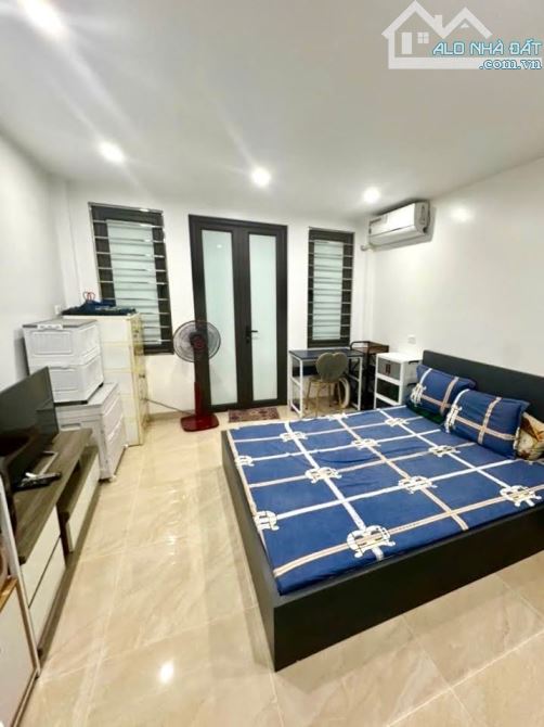 🔥🔥8TỶ SỞ HỮU CĂN LÔ GÓC - HỒ TÙNG MẬU - XUÂN THUỶ - DÂN XÂY - 10M RA Ô TÔ- 5 TẦNG NHÀ ĐẸ - 4