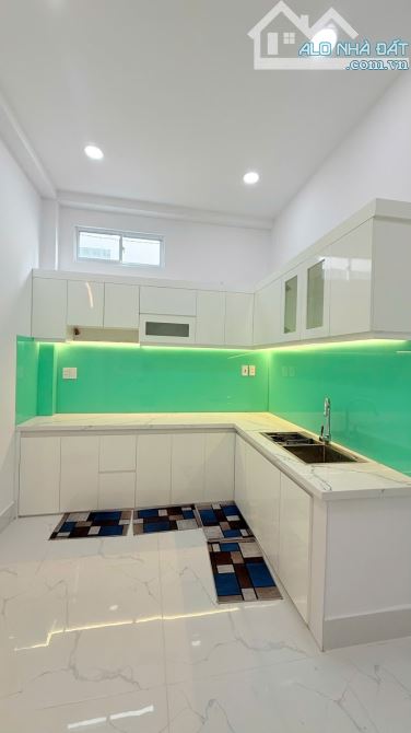 NHÀ 3 TẦNG HIỆP THÀNH 45 Q12 - HẺM OTO SÁT GÒ VẤP GIÁ 5TY7 - 4