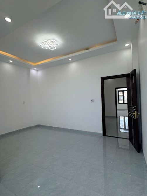 Bán nhà mới xây khu công nghiệp Cầu Tràm,87m2(5x17),1 trệt 1 lầu,2pn,3wc,SHR,2tỷ690 - 4