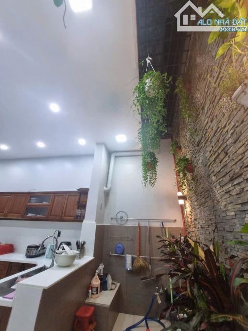 Nhà Mặt Tiền Chợ Hạnh Thông Tây, Đường Nhựa 10m Quang Trung Gò Vấp 9.45Tỷ 66m2(4x17) 4Tầng - 4