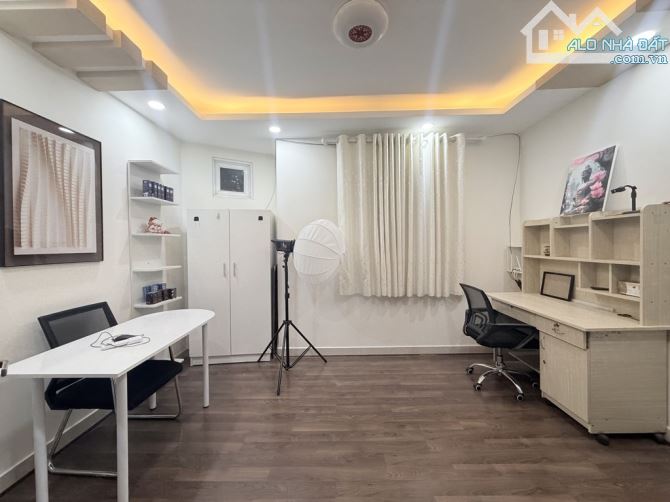 Nhà đẹp ngay Phan Xích Long Phú Nhuận, hẻm xe hơi 7 chỗ, 5 tầng, 4 PN - 4