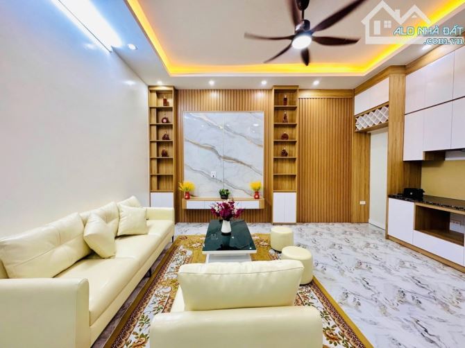 🏡 NHÀ 4 TẦNG - SÀI ĐỒNG – OTO ĐỖ CỔNG – NỘI THẤT NHẬP KHẨU – NGÕ NÔNG RỘNG RÃI – 5.X tỷ - 4