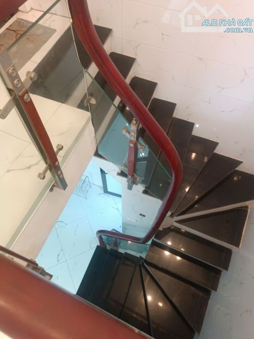 Cho thuê nhà nguyên căn ngõ Vĩnh Hưng, phường Vĩnh Hưng, Hoàng Mai. DT 40m x 2 tầng, giá - 4