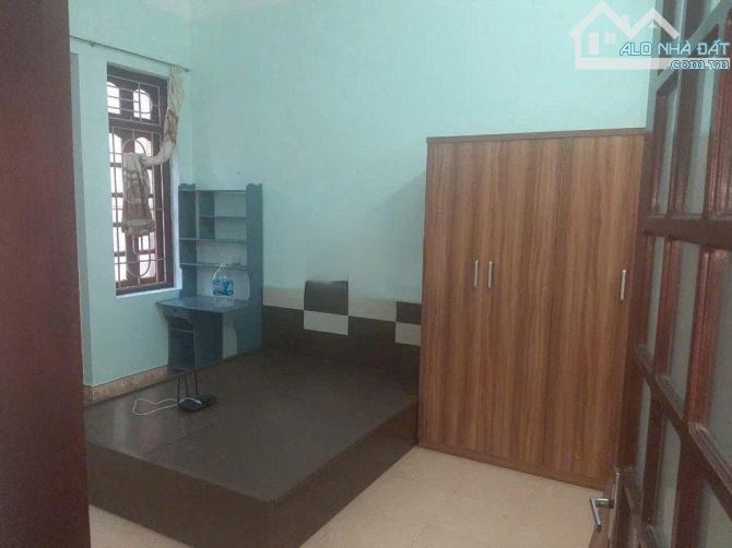 Cho thuê nhà liền kề ngõ Phương Liệt, Phương Liệt, Thanh Xuân. DT 65m x 4 tầng, giá 14tr - 4