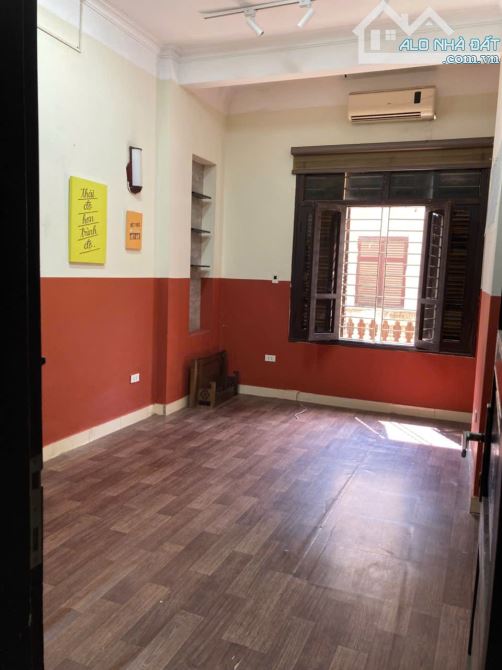 Cho thuê nhà nguyên căn ngõ 565 Nguyễn Trãi, Thanh Xuân Bắc, Thanh Xuân. DT 45m x 4 tầng, - 4