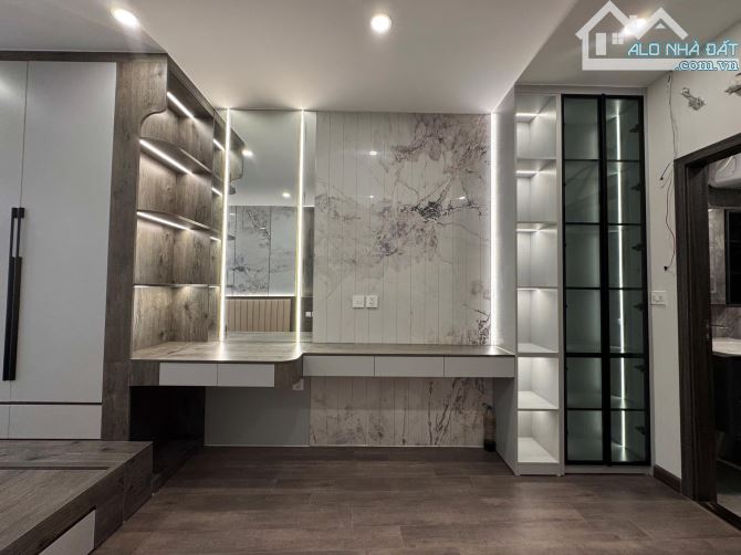 Bán nhà ngõ 199 Lò Đúc, DT 60m, 7 tầng mới, thang máy, MT 3.5m, giá 16.35 tỷ.