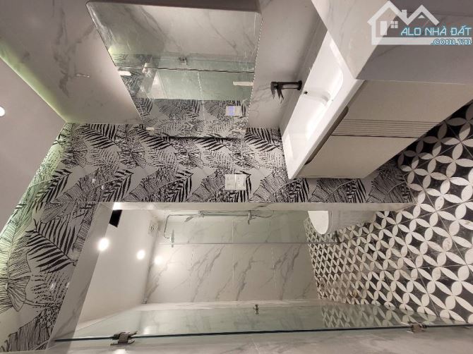 🔥 SIÊU HIẾM – NHÀ ĐẸP 33M² 5 TẦNG – Ô TÔ TRÁNH – THƯỢNG THANH LONG BIÊN CHỈ 6.25 TỶ - 5