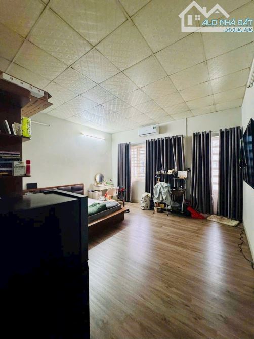 Bán nhà lầu khu dân cư Tân Phong 80m2 giá 4.3 tỷ - 5