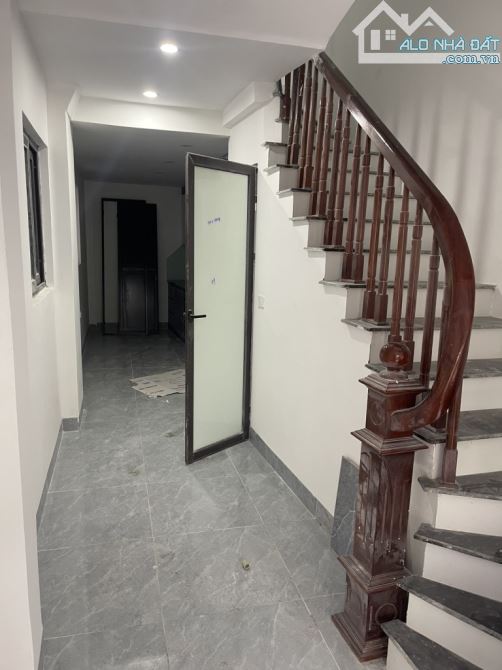 NHÀ HẬU ÁI HOÀI ĐỨC MỚI TOANH- Ô TÔ QUA NHÀ- SÁT VÀNH ĐAI 3.5- DT 36M2 5.5 TỶ - 5