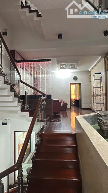 Cho thuê nhà 4.5 tầng Phan Đăng Lưu giá 25tr/tháng 5x20=100m - 5