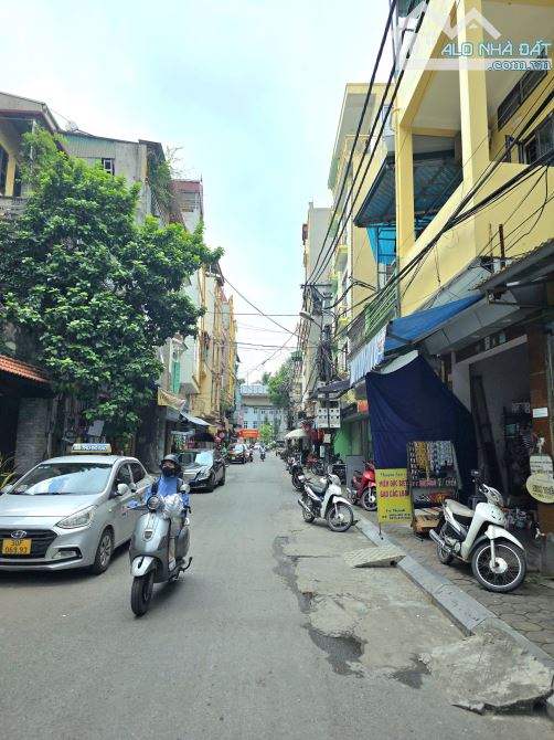 🏡🏠 Phân Lô Vỉa Hè Oto Tránh - Mặt Ngõ Kinh Doanh - 3 Bước Chân Ra Đường Quang Trung - 5