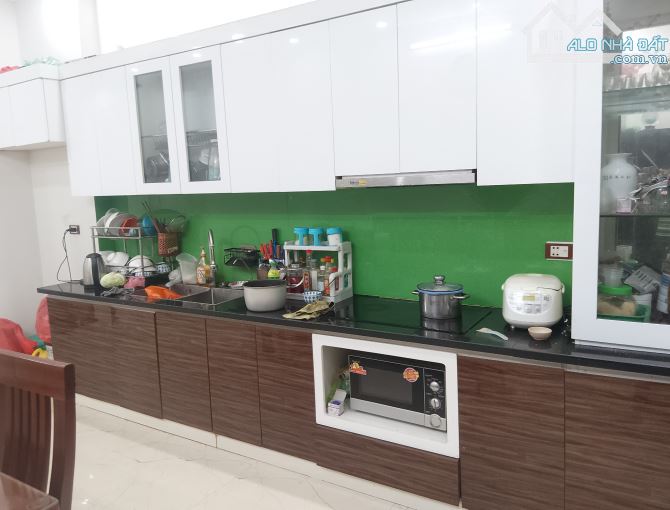 BÁN NHÀ PHÂN LÔ TRẦN BÌNH - CG, 59M2 5T, MT 4M, NGÕ OTO TRÁNH, VỈA HÈ, KINH DOANH. 19.5 TỶ - 5