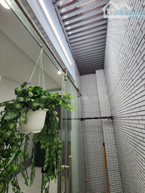 Cần bán nhà Phạm Thế Hiển, p6 quận 8, 4.3m x 10m, 2 tầng giá hot - 5