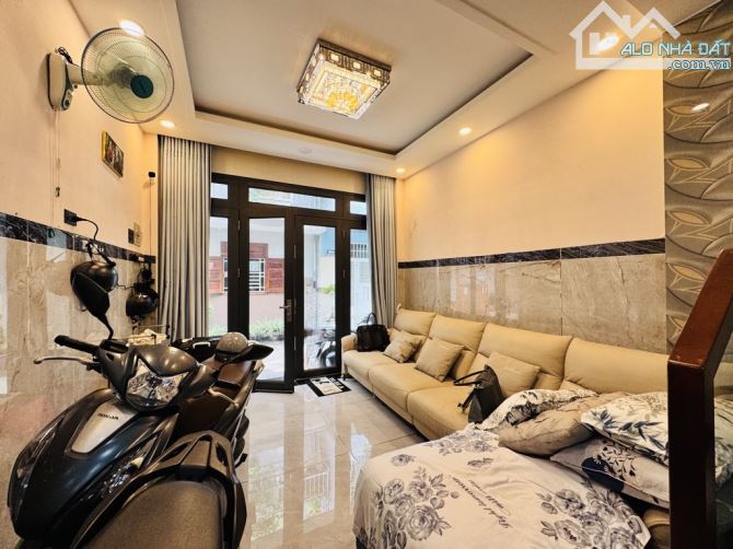 Nguyễn Gia Trí hẻm xe hơi khu VIP hiếm nhà bán sát mặt tiền chỉ 10,2 tỷ - 5