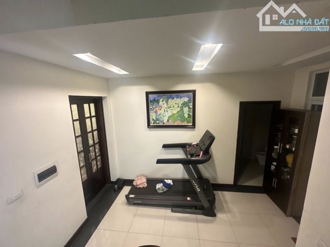 Bán siêu phẩm mặt ngõ Đội Cấn quận Ba Đình - Sổ đỏ 108m2- 5 tầng - MT 7m -  Giá 40 tỷ - 5